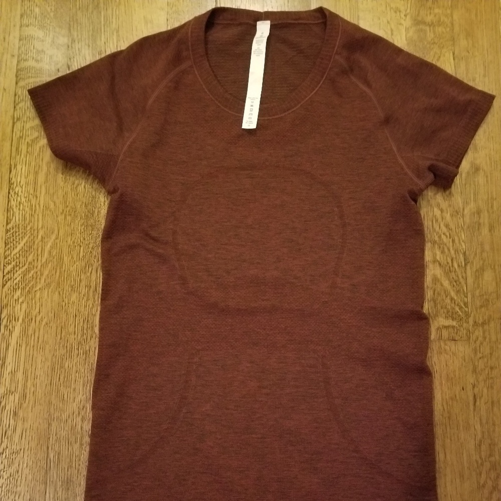 Lululemon top